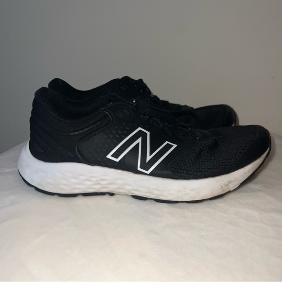New Balance Shoes - New Balance 520 Running Shoes – Black/White – Women’s Size 6.5
